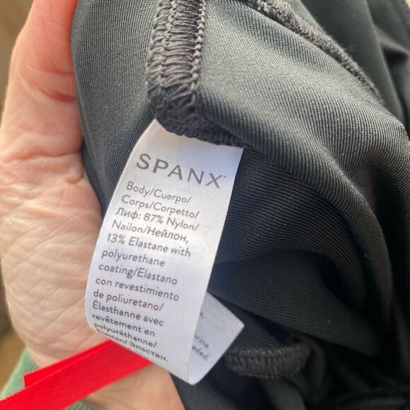 SPANX Faux Leather Moto Leggings in black size small - Picture 9 of 12
